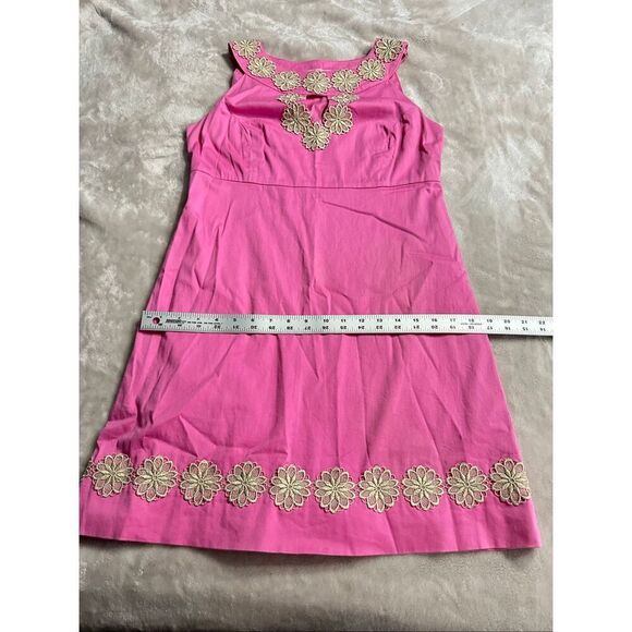Lilly Pulitzer Hot Pink Gold Applique Keyhole Shift Dress Women's Size 4 - Picture 8 of 9